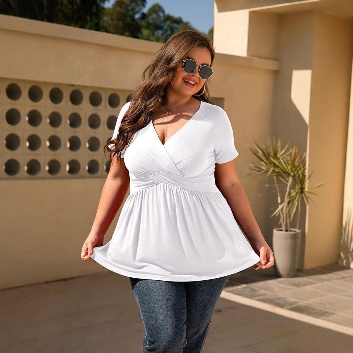 👚 T-shirt col V grande taille femme – Léger & stylé | XL-Charmes